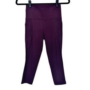 ATHLETA salutation stash pocket Capri W17